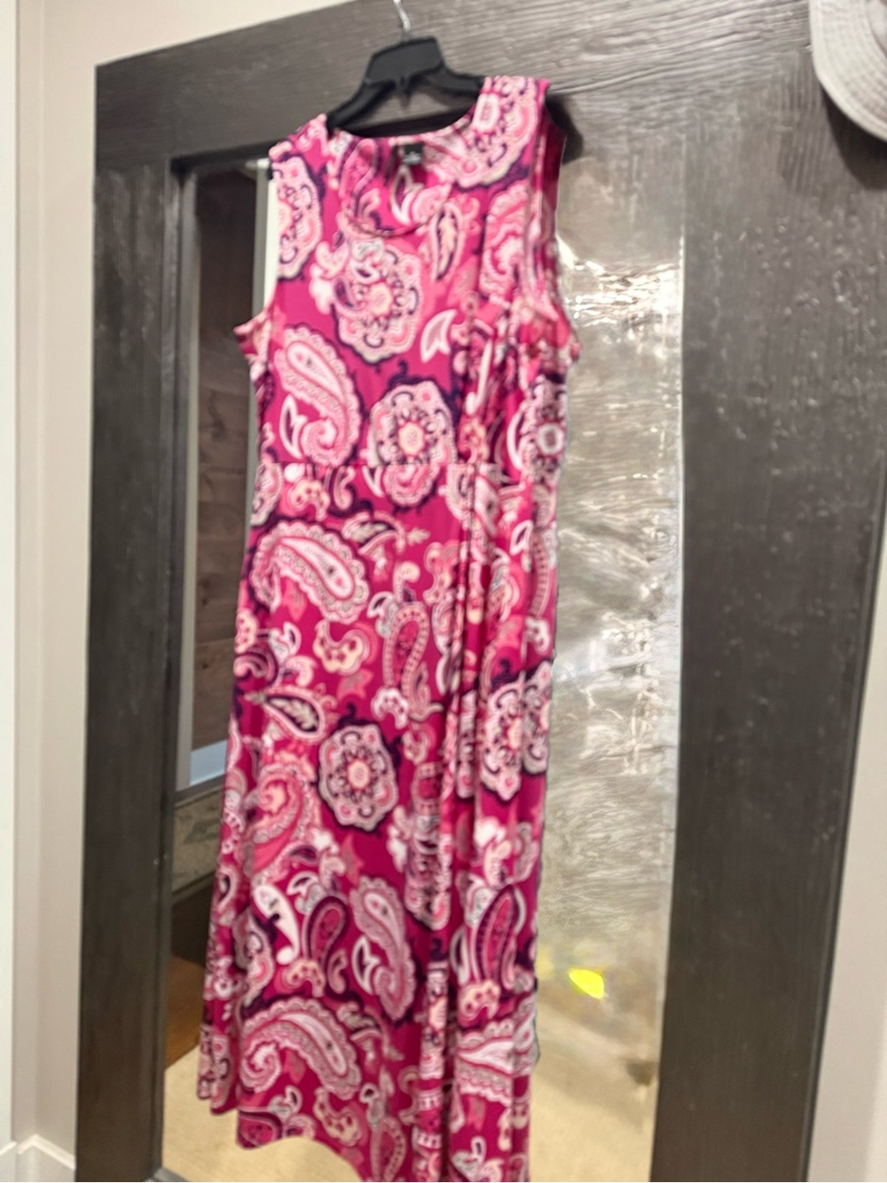 new directions Pink Paisley Sleeveless Maxi Dress